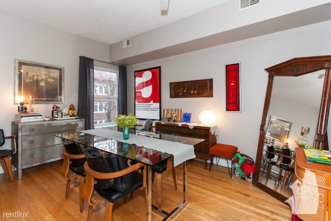 Foto del edificio - 3 br, 2 bath  - 6810 N Glenwood Ave