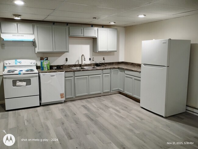 Foto del edificio - 93 Pleasant St