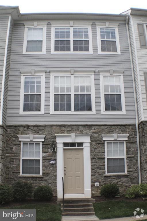 Building Photo - 21814 Kelsey Square