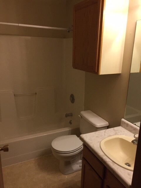 Building Photo - 4916 Charm Oak Dr