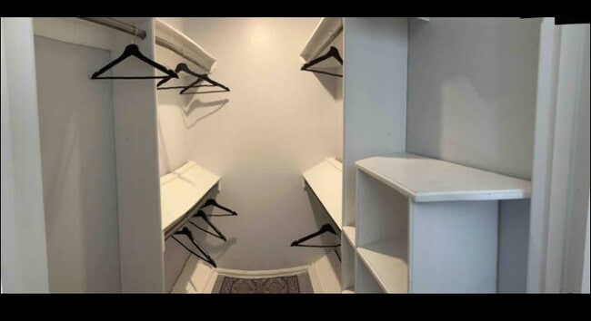 Building Photo - 2713 Northcrest Dr