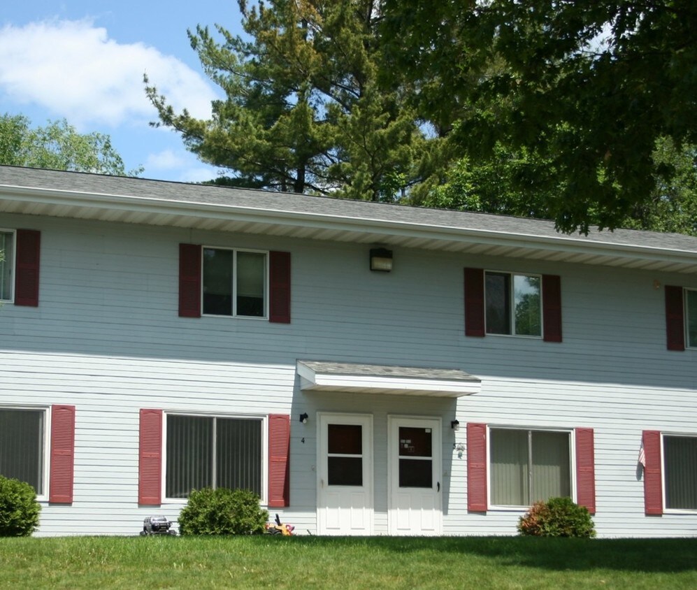 Primary Photo - Ravenswood Apartments