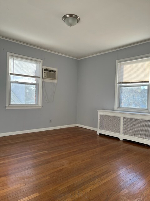 Foto principal - 35-27 Utopia Pkwy