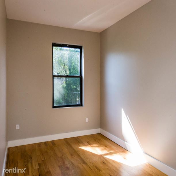 Building Photo - 1820 Putnam Ave