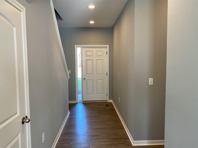 Building Photo - 2742 Brooklyn Dr