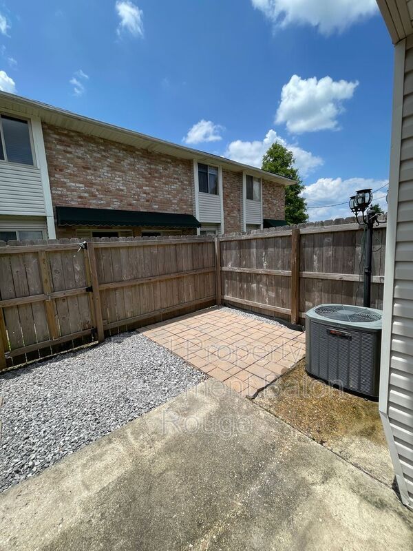 913 W Rothland St Unit 6C, Gonzales, LA 70737 Condo for Rent in