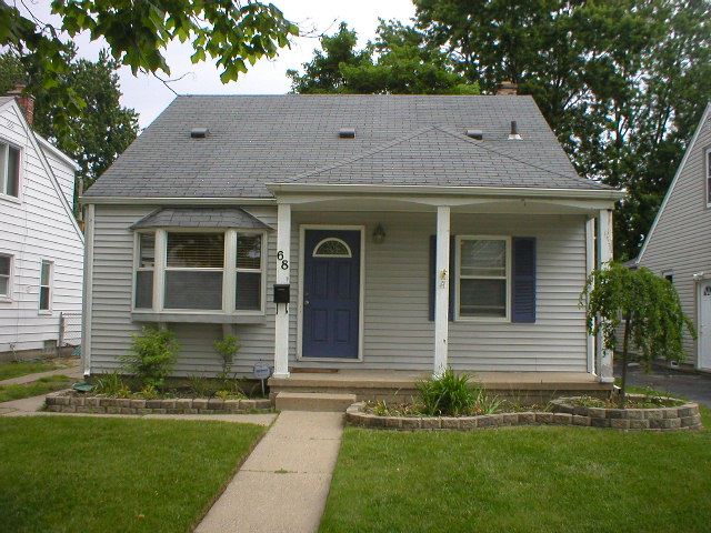 Primary Photo - 68 Highland Ave