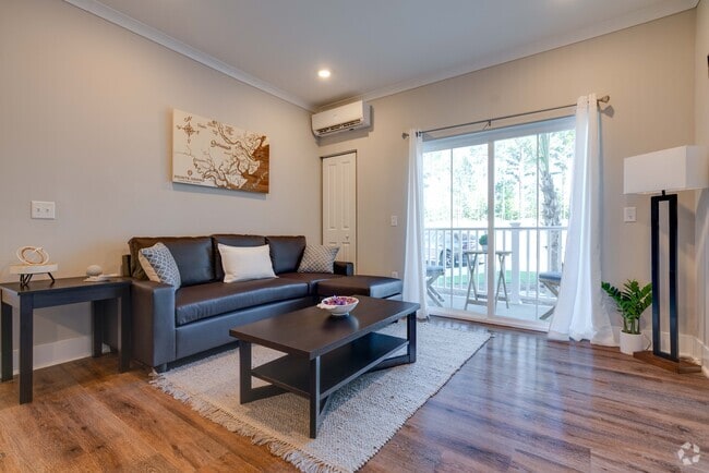 2BR, 2BA - 1,153SF - Everett at Port Wentworth