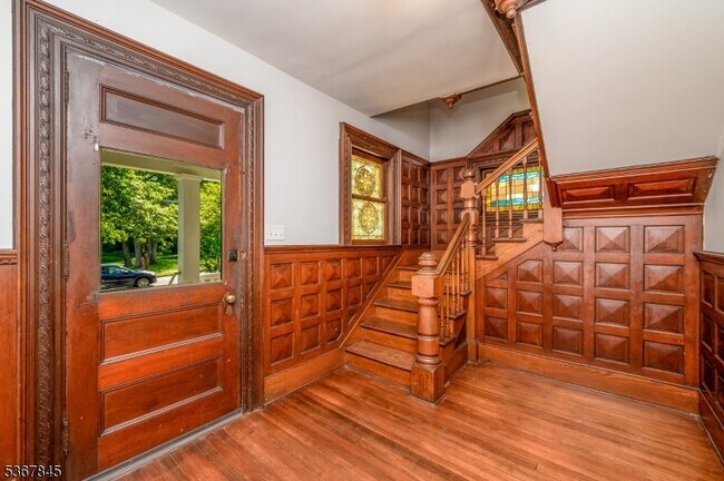 Foto del edificio - 32 Woodland Ave