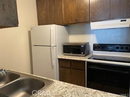 Foto del edificio - 610 The Village