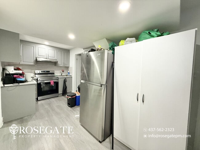 Building Photo - Modern Basement Apartment with In-Unit Laundry & Parking – Oshawa