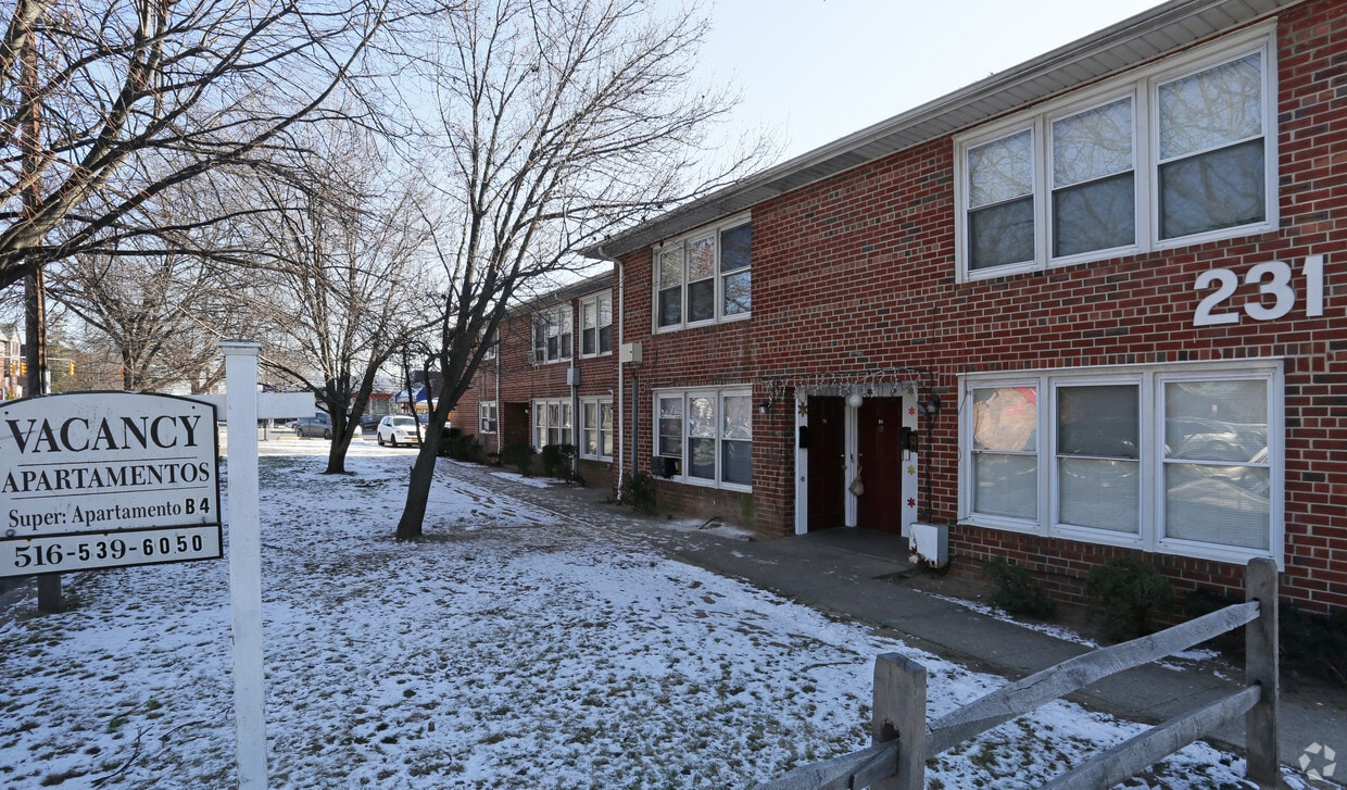 231 W Merrick Rd, Freeport, NY 11520 Apartments in Freeport, NY