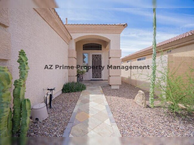 Building Photo - 5039 E Lucia Dr