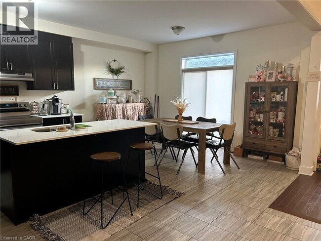 Photo du bâtiment - 37 Homestead Way