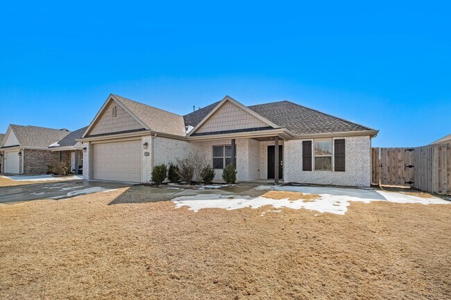 Building Photo - 4-Bed Home in West Fayetteville | Built 2021