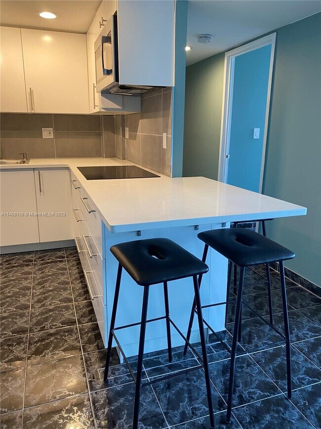 Foto del edificio - 1913 S Ocean Dr