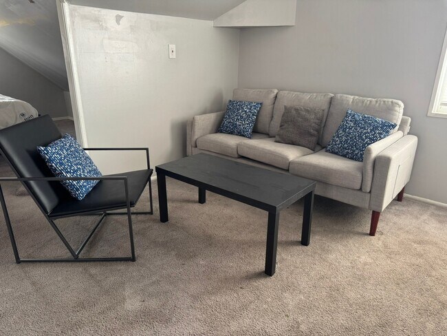 Foto del edificio - 16927 Chandler Park Dr