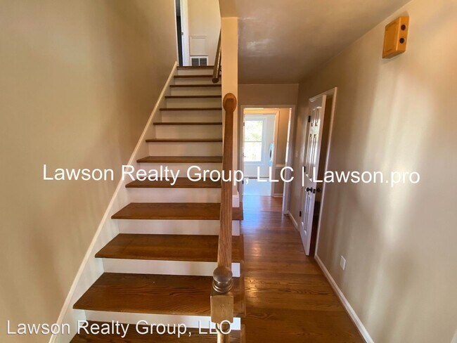 Building Photo - 4 br, 3.5 bath House - 7842 Cedar Edge Rd.