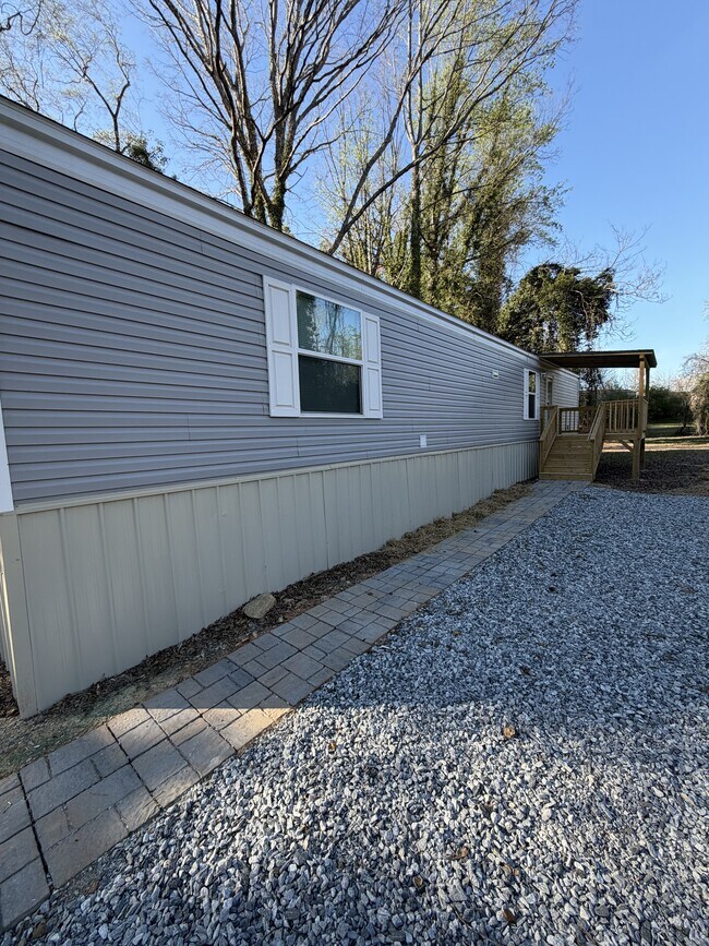 Foto del edificio - 2551 Dana Dr