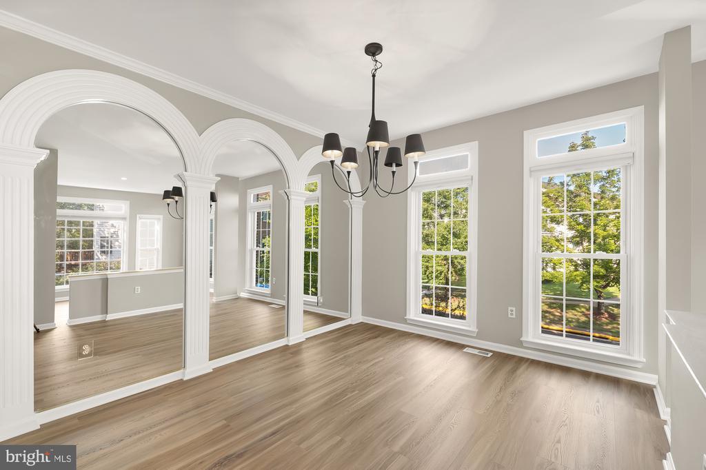 Foto principal - 5527 Sully Lake Dr