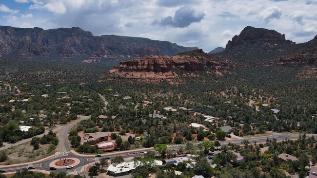 Foto del edificio - Beauty on Bowstring Drive