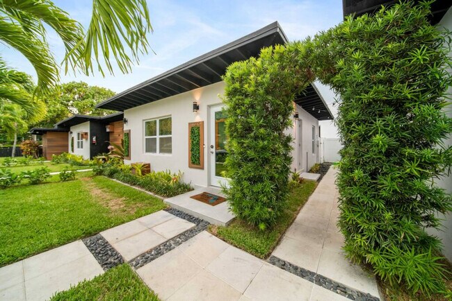 Foto del edificio - 820 NE 14th Ave