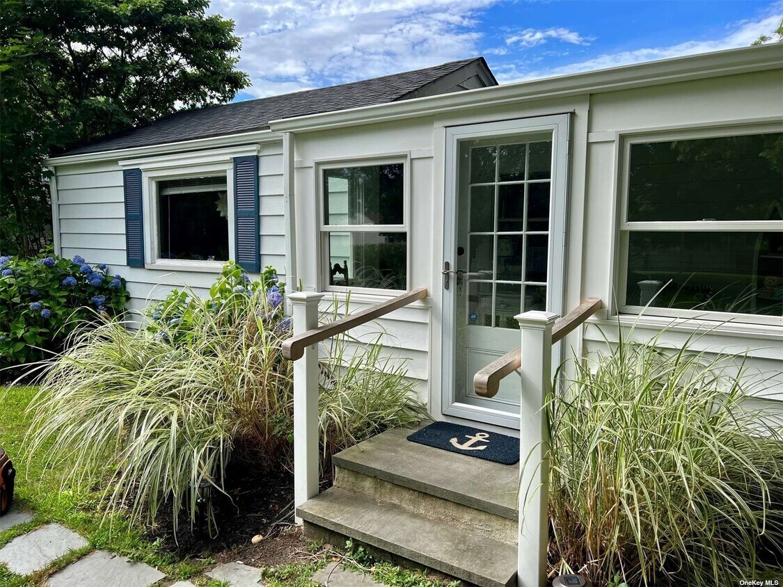 16 Ave, Westhampton, NY 11977 House Rental in Westhampton, NY