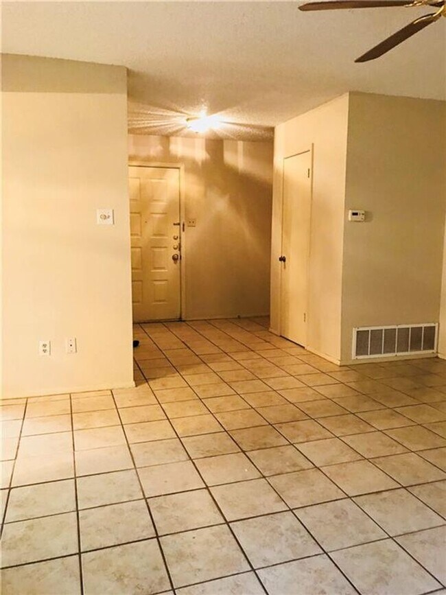 Building Photo - Charming Home Nestled in NW Austin!