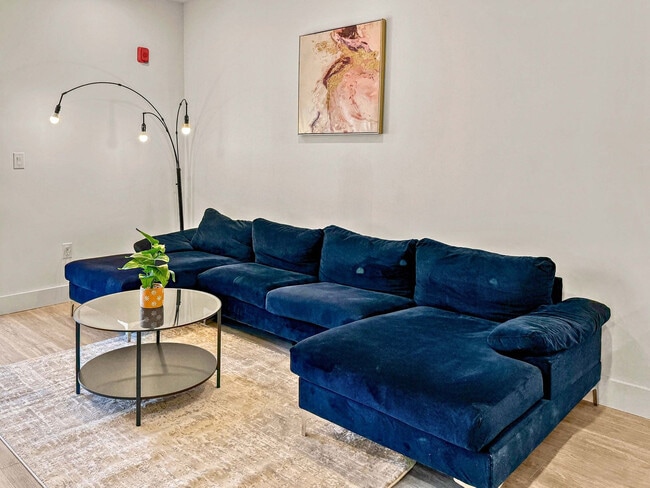 Foto del edificio - 2400 E Huntingdon St