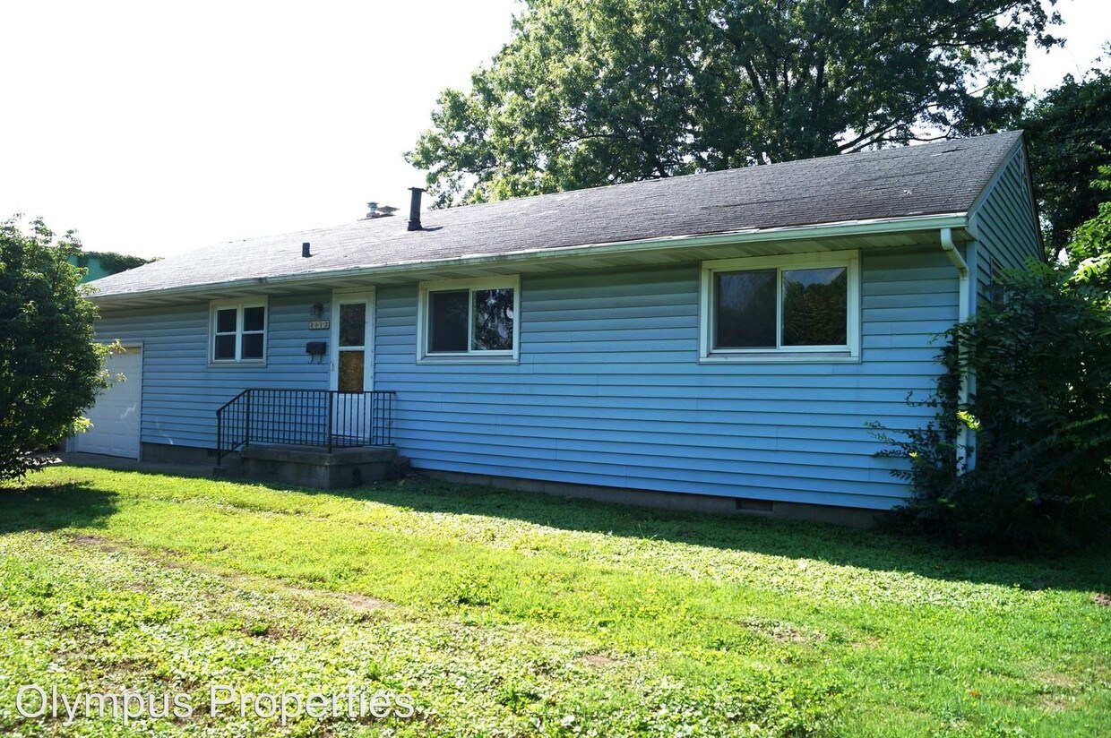 Primary Photo - 2612 E Edwards Row