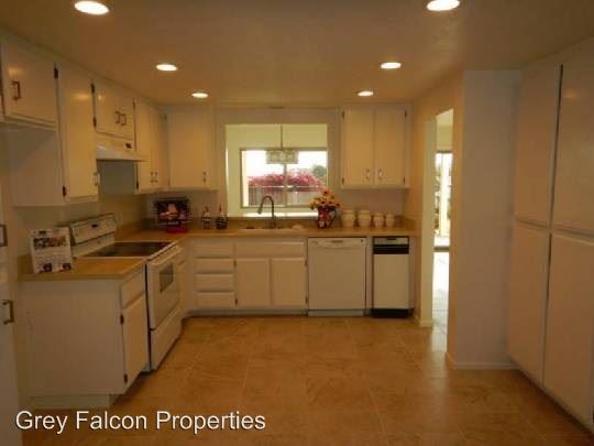 Building Photo - 6565 Via Barona