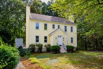 Building Photo - 6 Samantha Ln