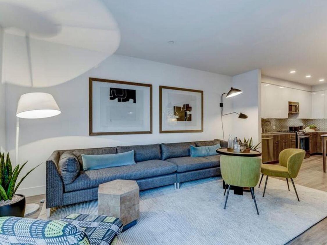Foto principal - 2241 Latham St