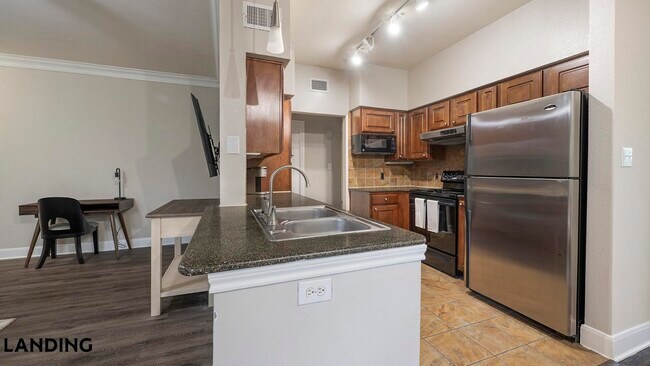 Foto del edificio - 7601 Rialto Blvd