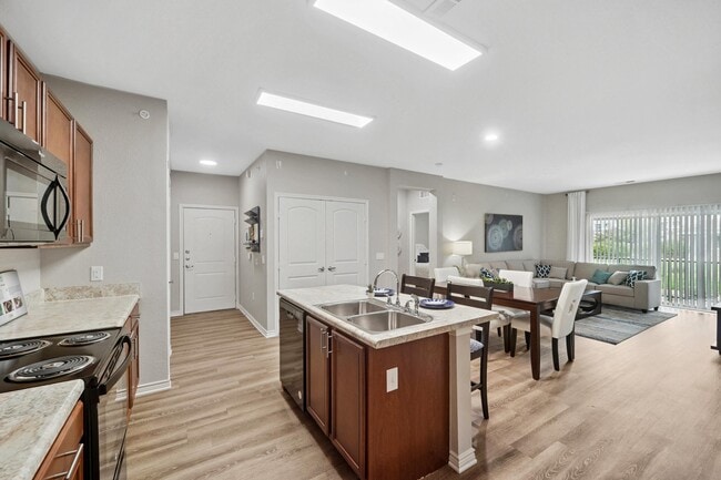 Building Photo - Solaire