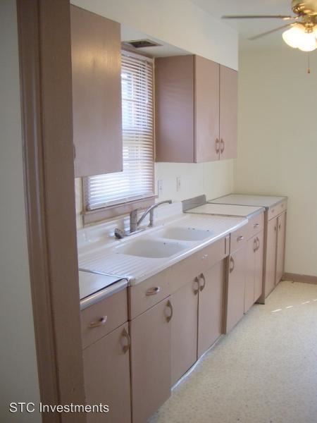 Building Photo - 4 br, 2 bath House - 712 W. Chandler