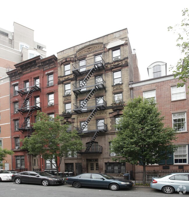 19 Stuyvesant St, New York, NY 10003 Apartments New York, NY