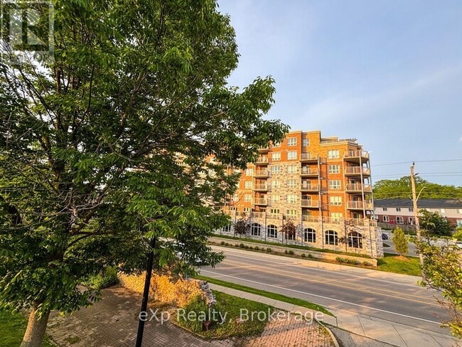 Building Photo - 155 Water St S