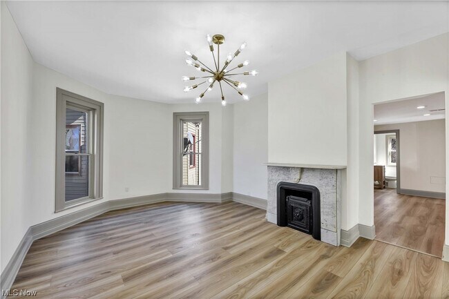 Foto del edificio - 3401 Clinton Ave