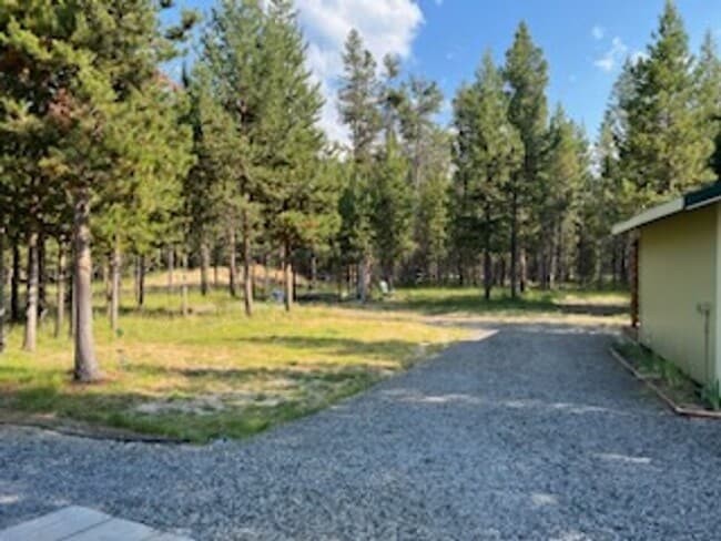 Building Photo - 17447 Auklet Dr