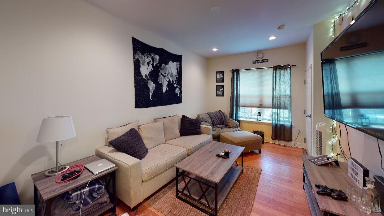 1805 Carpenter St Unit 1ST FLOOR, Philadelphia, PA 19146 Room for Rent in Philadelphia, PA