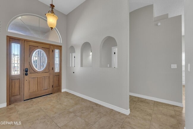 Building Photo - 232 Ave Mirador