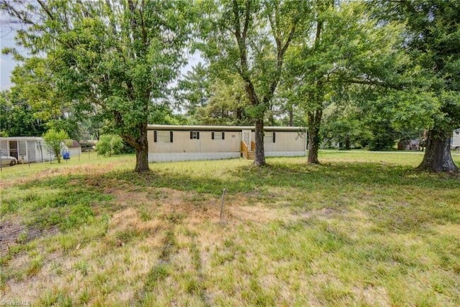 Foto del edificio - 5947 Julian Airport Rd