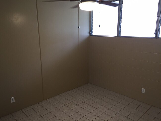 Building Photo - 95-2055 Waikalani Pl. #B405