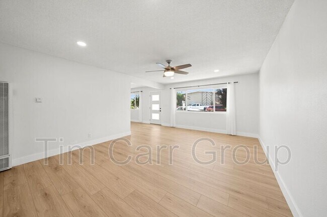 Foto del edificio - 2193 Maple St