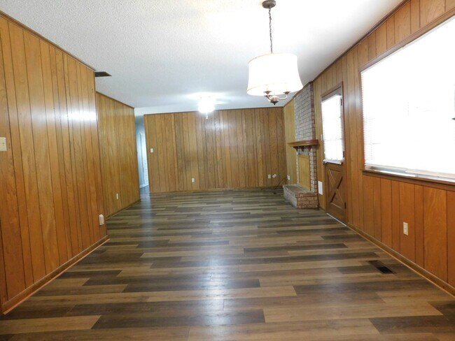 Foto del edificio - 4 bedroom house Fort Smith