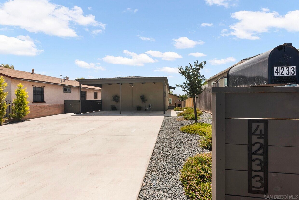 Foto principal - 4233 Pepper Dr