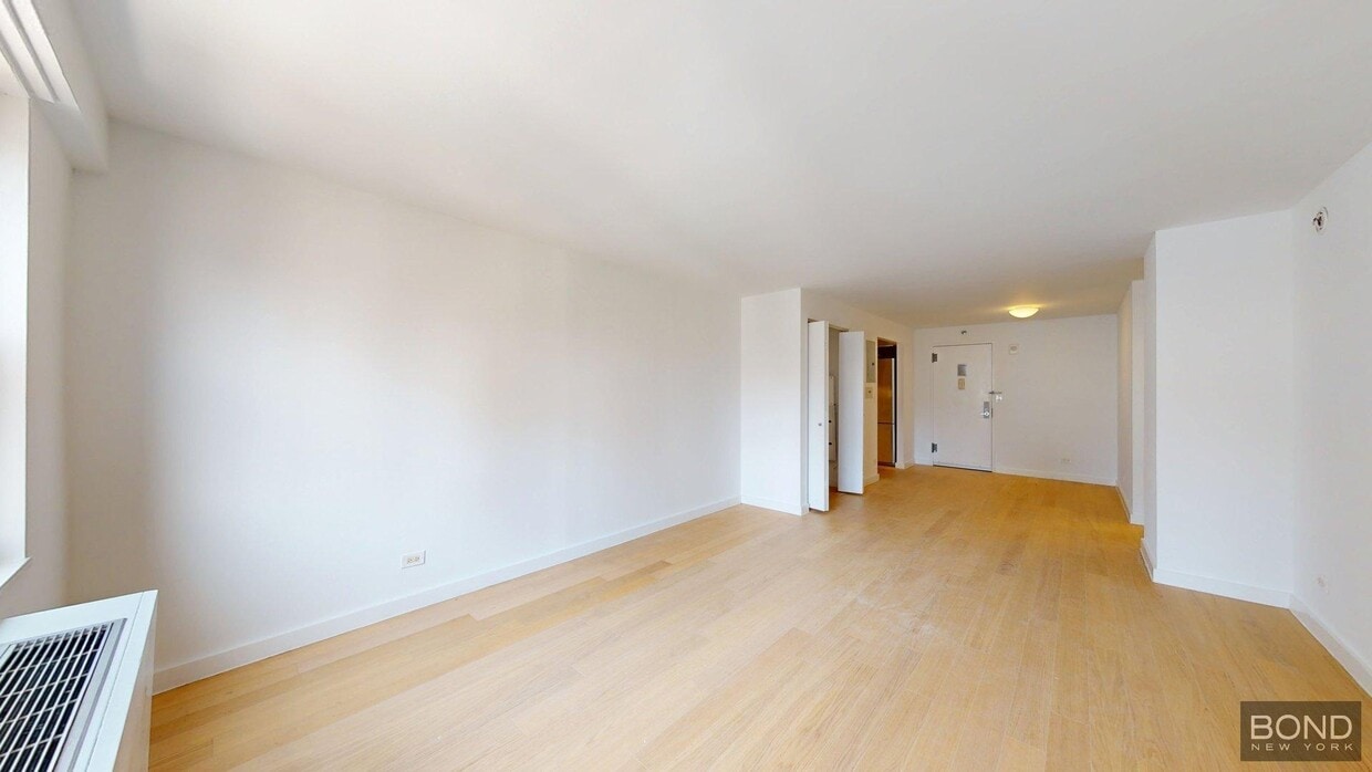 Primary Photo - 222 E 39th St