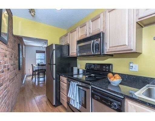 Building Photo - 2 Cypress Rd