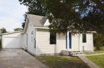 Building Photo - 4706 Sayers St